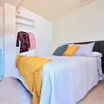 Rg Duque De Aveiro בית הארחה 3*